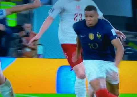 Mbappé lidera ranking de atletas com menos de 25 anos mais bem pagos