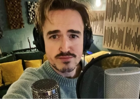 Vocalista do McFly, Tom Fletcher fica rouco horas antes de show em São Paulo