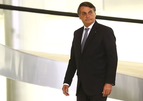 Bolsonaro sofreu traumatismo craniano leve, confirma médico