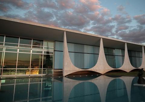 Comitiva brasileira que estava nos EUA cumprirá quarentena de 14 dias