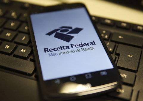 Receita paga hoje lote residual de restituições do IRPF 2021