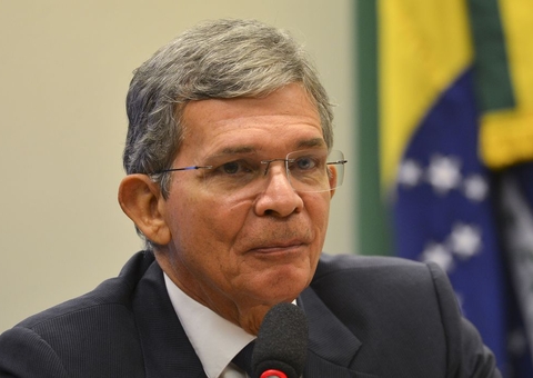 Bolsonaro exonera presidente da Petrobras 