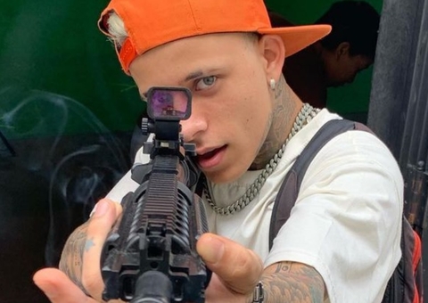 Mc Pedrinho mostra casa revirada após megaoperação da PC: 'desculpa, mãe'