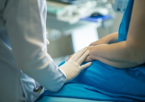 Paciente recebe alta após 9 meses internado com Covid-19