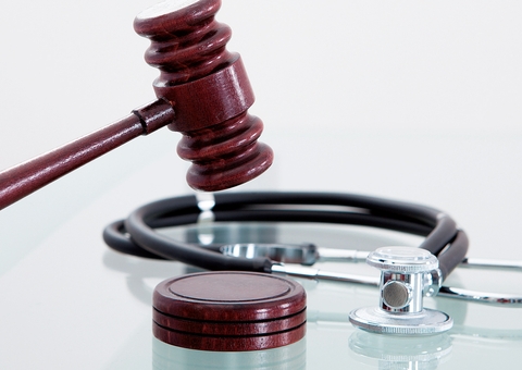 Operadora de plano de saúde vai indenizar cliente por demora para autorizar exames oncológicos