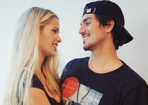 No embarque para Tóquio, Gabriel Medina diz que não vai estar 100% sem Yasmin Brunet