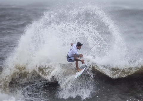 Gabriel Medina perde e sai sem medalha em Tóquio