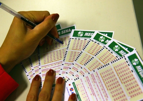 Mega-Sena sorteia R$ 40 milhões; confira dezenas