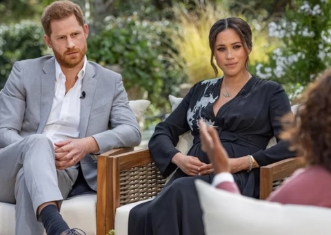 Oprah diz que racismo contra Meghan não partiu da rainha Elizabeth e Philip