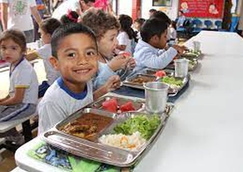 Custo da merenda escolar no Iranduba é de R$ 2,2 milhões