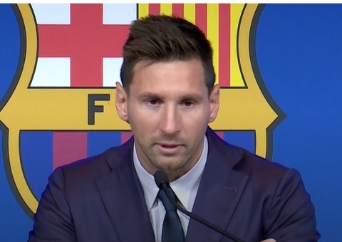 Messi acerta com PSG e assina contrato hoje, diz pai do craque