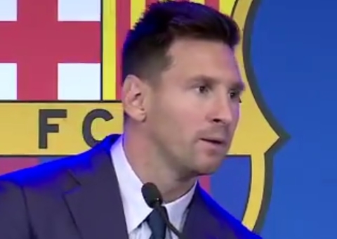 Messi é esperado em Paris para fechar contrato com PSG, diz jornal 