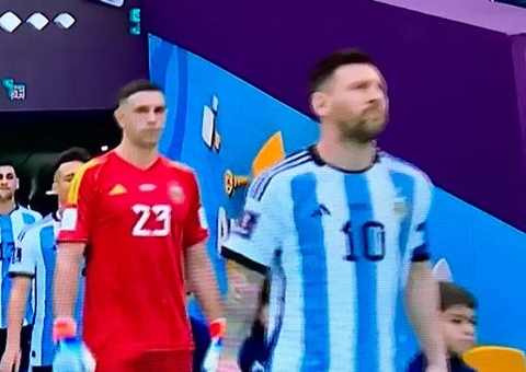 Messi marca na estreia da Copa e iguala Pelé e Cristiano Ronaldo