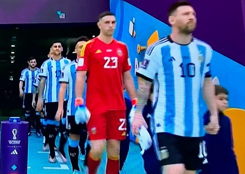 Argentina conta com liderança de Messi para evitar tragédia