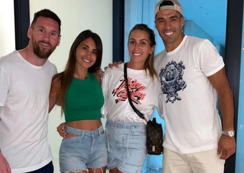 Messi aconselha Suárez a aceitar proposta de contratação do Grêmio