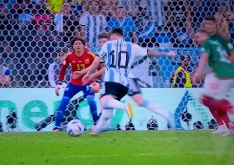 Argentina foge da eliminação e derrota México pela Copa do Mundo