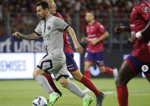 Técnico do PSG usa tática barcelonista, ganha Messi e abafa Neymar x Mbappé