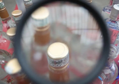 Brasil registra 7 mortes por metanol em bebidas e 36 casos confirmados 