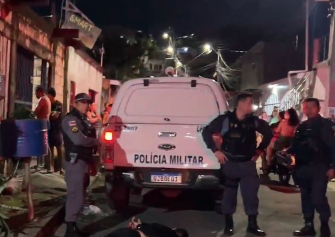 Membros de facção são presos quando iam executar homem no tribunal do crime