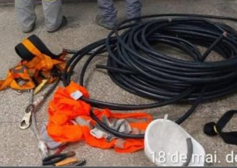 Dupla é presa ao ser flagrada roubando fiação no Mauazinho