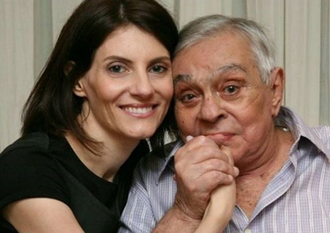 Viúva de Chico Anysio é internada em estado grave com Covid