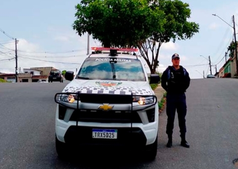 Trio escapa da PM e abandona submetralhadora em quitinete no Colônia Santo Antônio