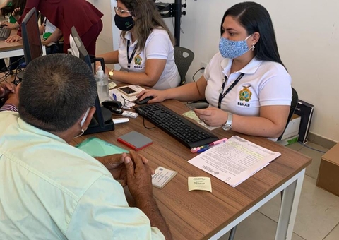 Famílias do Monte Horebe recebem 14ª parcela do bolsa-moradia