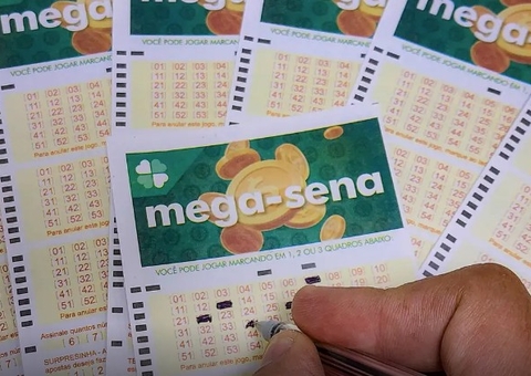 Mega-Sena acumula e prêmio dispara para R$ 102 milhões