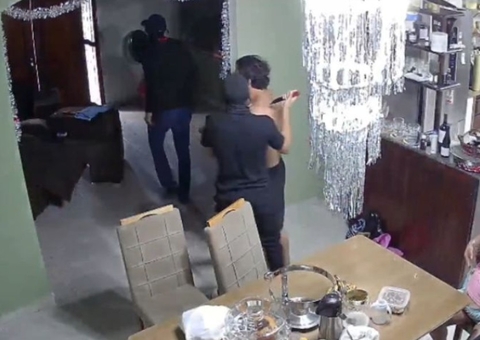 Criança presencia violência extrema durante assalto à residência em Flores; vídeo