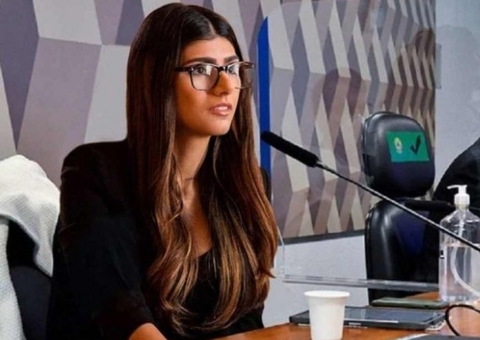 Ex-atriz pornô Mia Khalifa responde Randolfe sobre CPI da Covid 