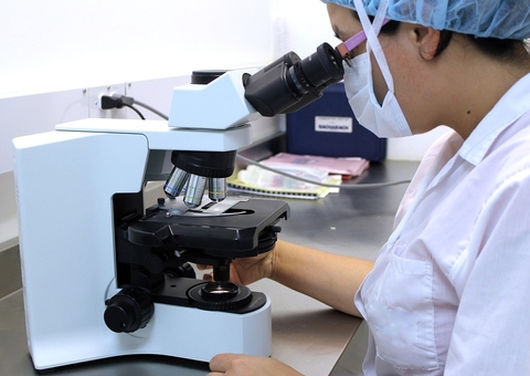 Vacina contra o câncer avança em testes e elimina tumores resistentes