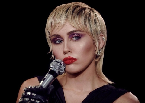 Miley Cyrus divulga o videoclipe de ‘Angels Like You’; Confira