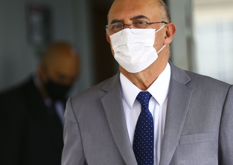 Ministro da Educação pede apoio de professores para retorno às aulas