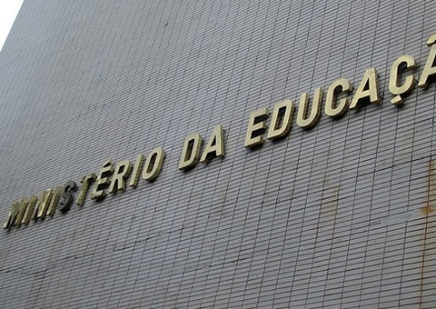 Indígenas e quilombolas já podem concorrer a bolsas em curso superior