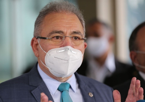 Queiroga afirma que 3ª onda da Covid-19 é 'uma preocupação'