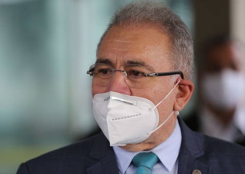 Queiroga adia fim de imunização do grupo prioritário para setembro