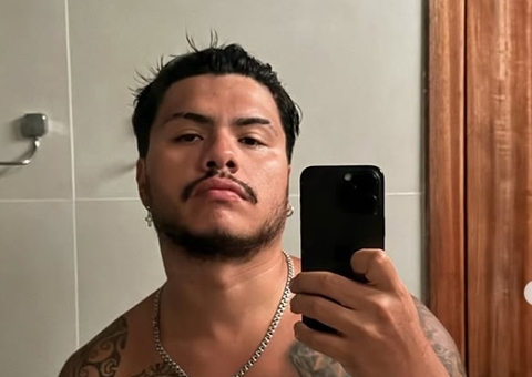 Vaza vídeo íntimo de Mítico, do Pod Pah, durante banho