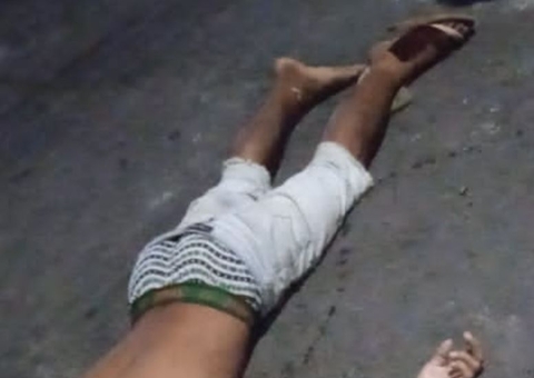 Jovem é crivado de balas enquanto bebia em área vermelha em Manaus