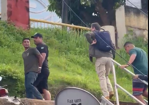 Preso, homem diz que não sabe por que esfaqueou conhecido até a morte em bar em Manaus