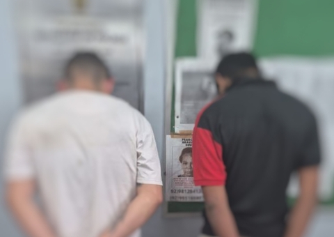 Falsos policiais invadem casa, torturam homem e roubam R$ 55 mil em joias em Manaus