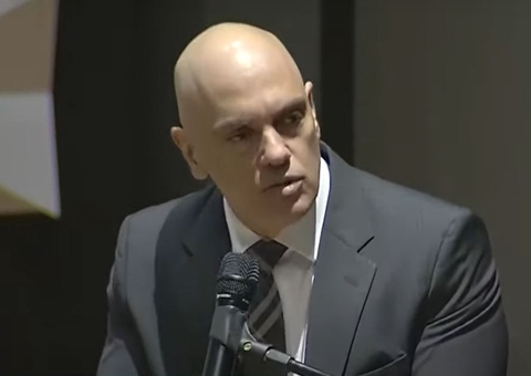 "Querem colônia de férias" diz Moraes sobre bolsonaristas presos após ataques em Brasília