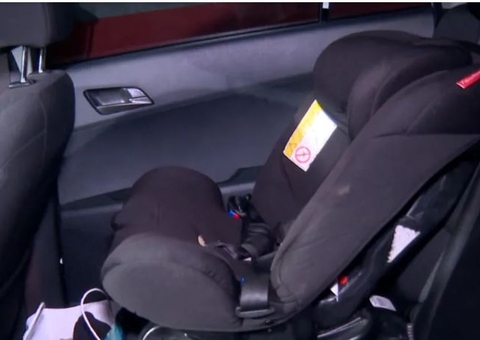 Mãe do menino Nicolas recebeu R$ 100 para levar filho para casal preso