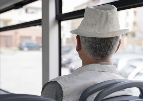 Juíza anula sentença que dava desconto em passagem de ônibus a idoso no Amazonas