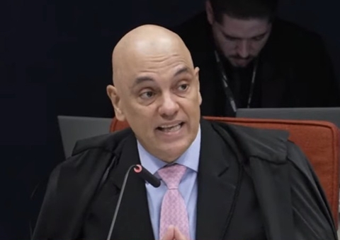 Moraes abre julgamento de Bolsonaro com leitura de voto