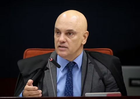Alexandre de Moraes e Flávio Dino votam por manter Bolsonaro preso 