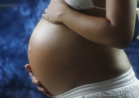 Mortes de grávidas e puérperas por covid-19 dobram em 2021 no Brasil