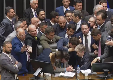 Motta decide indicar afastamento de 5 deputados após motim na Câmara