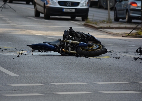 Embriagado e sem CNH, homem atropela duas adolescentes em Lábrea