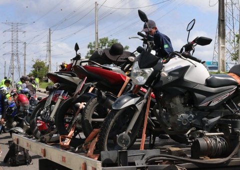 Operação do IMMU apreende dezenas de veículos irregulares em Manaus