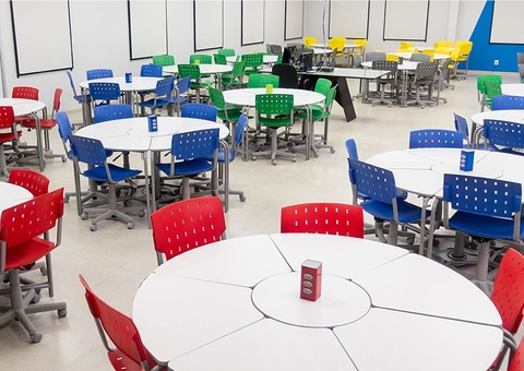 Mobiliário escolar leva R$ 2,4 milhões do Iranduba